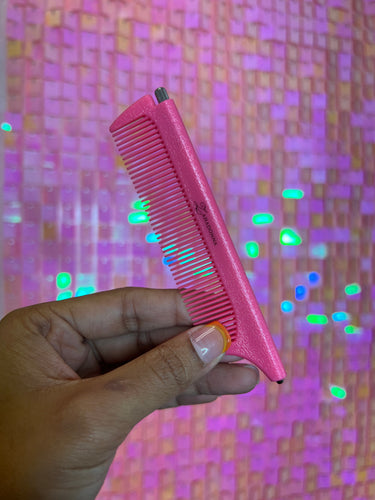 Retractable comb